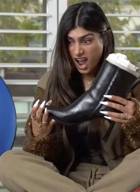 mia khalifa high heels|Mia Khalifa In Heels Vidéos Porno 